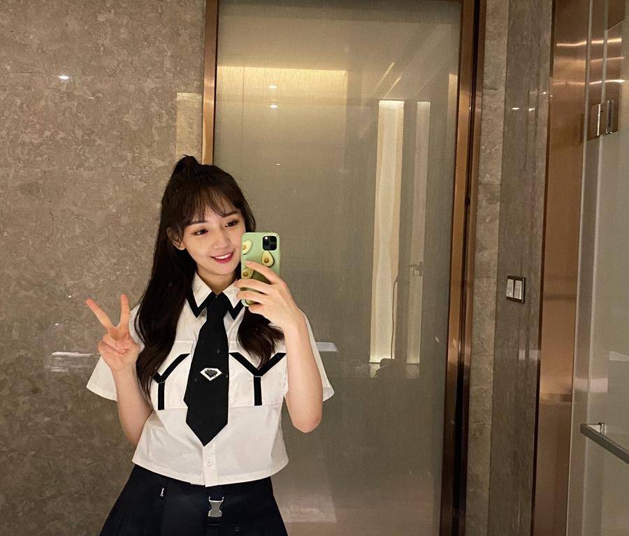 形象|秦牛正威果然是天使一样的女孩,清纯校园妹造型,还挺让人心动的