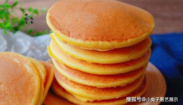 奶香玉米饼|早餐必学！不放水不放油，连和面都省了，松软香甜，比华夫饼还香