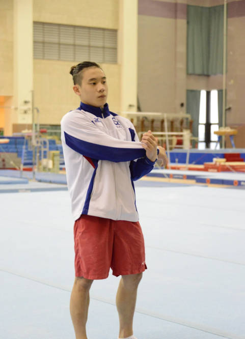 许老三撞脸奥运选手小s晒照喊话儿子妈妈和妹妹等你回来