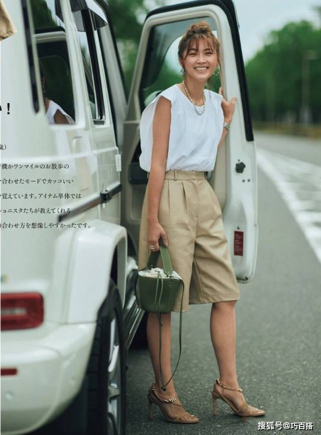 颜色|准大学生怎么穿才时髦？2个技巧展现穿搭能力，造型简洁却别致