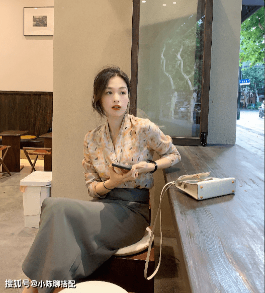 材质|身高不到160,却靠穿搭美成人生赢家,这个博主的3点心机值得学