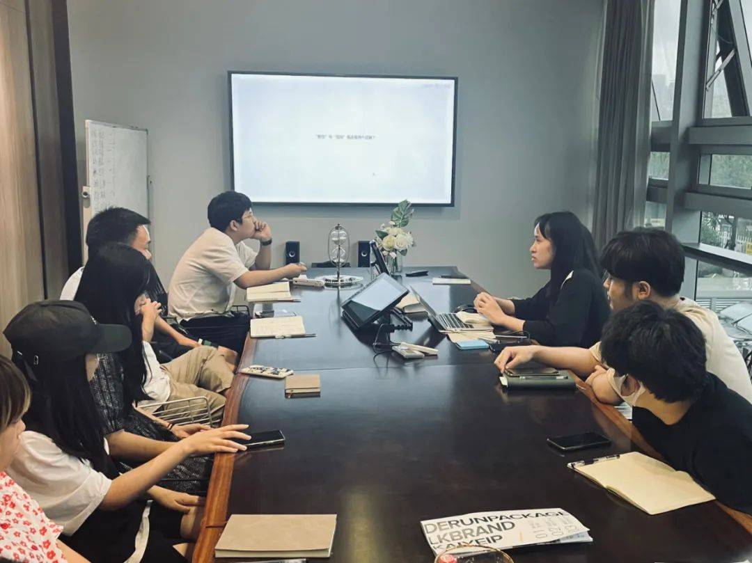 品牌|LK朗威 | 设计基础研究 周会：品牌中的艺术 · 国潮手绘与插画