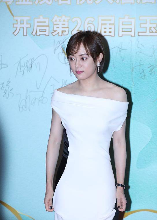 魅力|孙俪“娘娘”范十足，穿紧身裙举止端庄，造型时髦气质更高级了