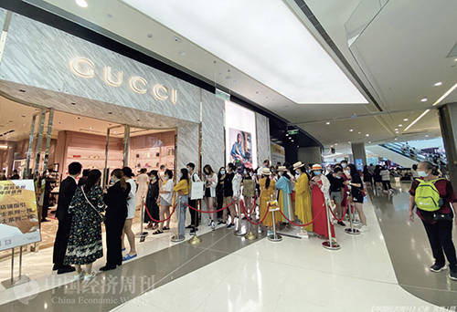 LVMH集团|奢侈品涨价怪圈：越亏越涨，越涨越亏
