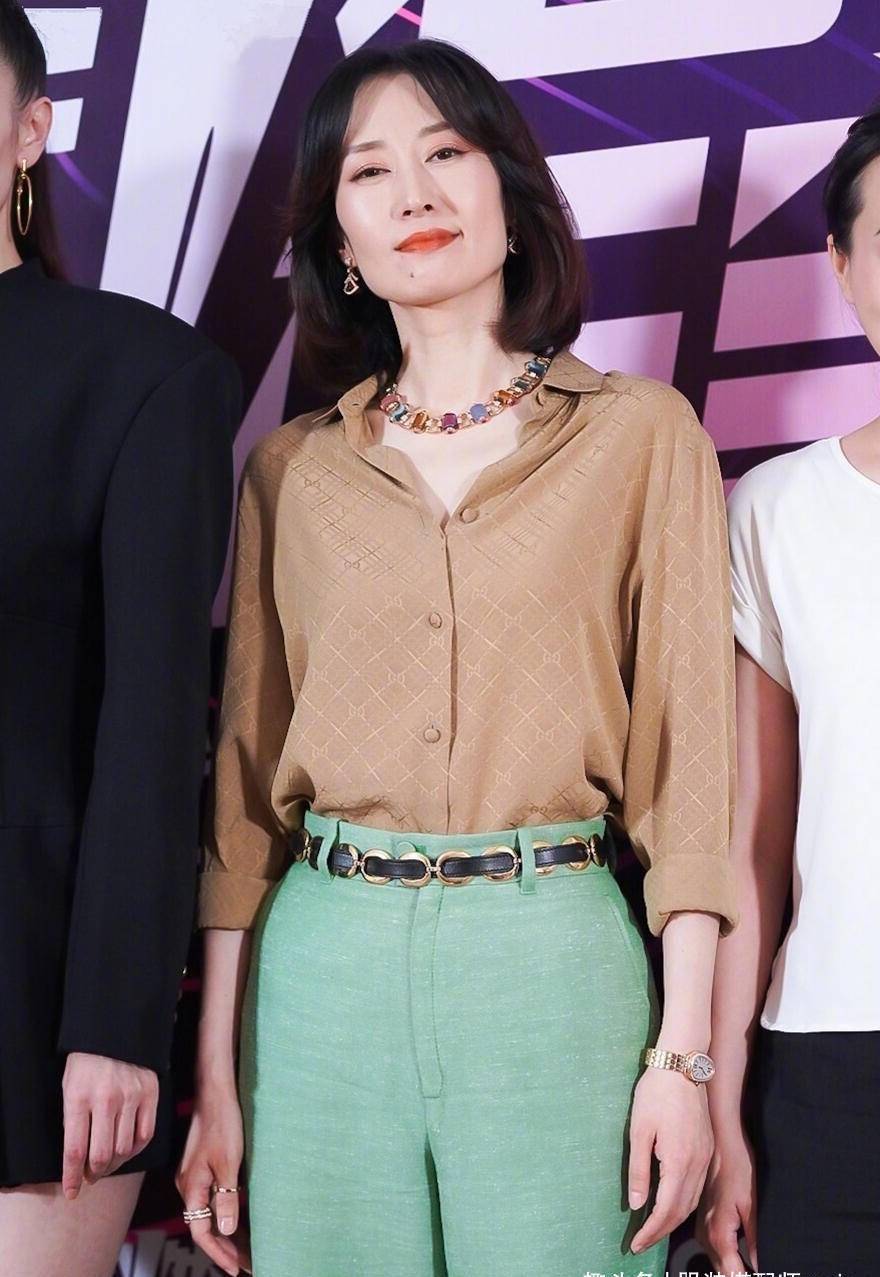 宋佳|刘敏涛宋佳女强人造型难分高下，赵露思可爱，景甜穿黄裙美翻全场