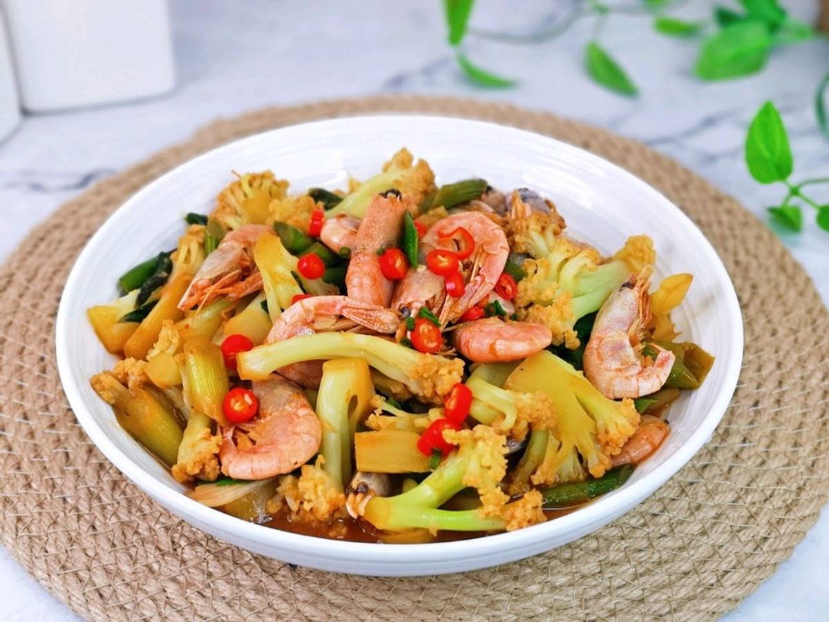 北极|家常干锅花菜，简单好操作，鲜美又下饭，给肉都不换