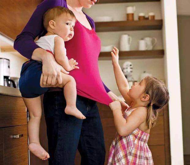 经济|全面放开二胎的第五年，那些第一批要二胎的家庭都怎么样了