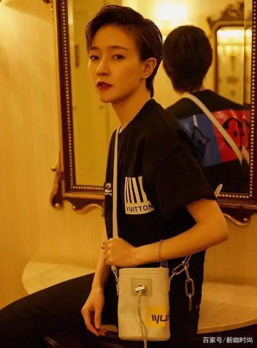 发型|有颜值真豪横！王丽坤化身“小黄毛”，却满满都是高级感