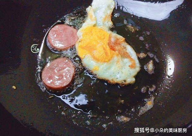 面汤|煮面条不要水开后下锅了,掌握这个技巧,面条爽滑又筋道