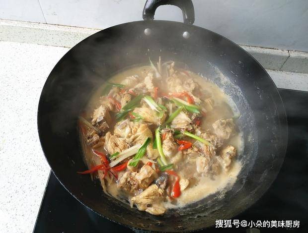 用什么鸡做东安鸡 21915a244f16431bb1a2b4958c3dbaea.jpeg