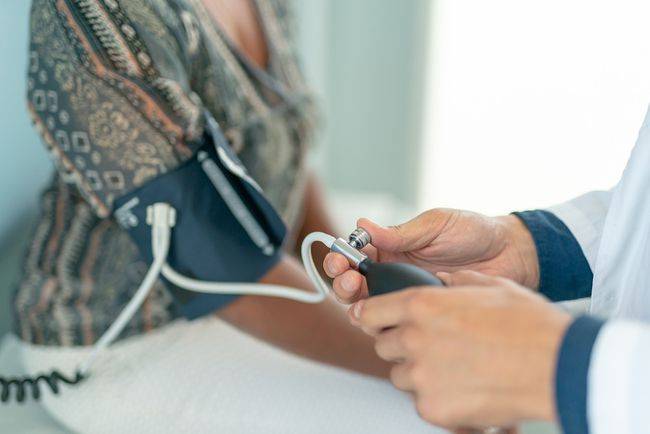 邓坤|39岁男子确诊尿毒症，往日风光不再，每日泪流满面，医生：年少无知害了他