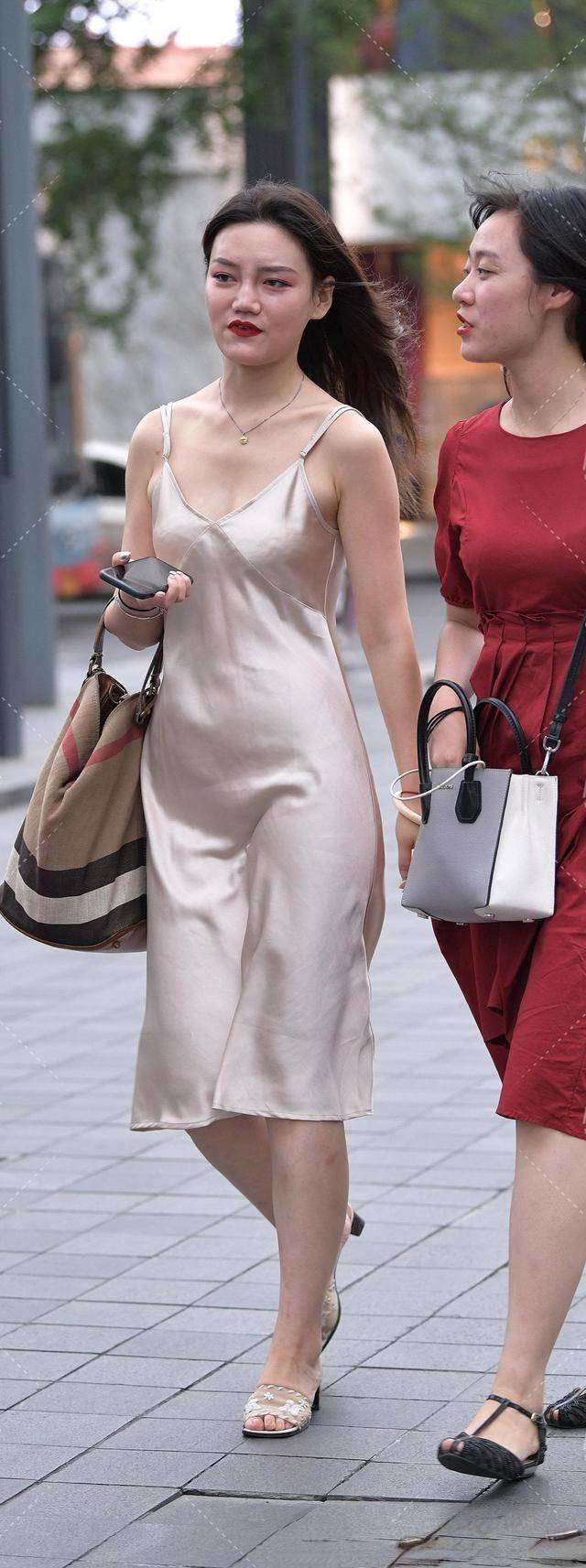 女神|灵动甜美的连衣裙充分展现女神气质，优雅舒适全都有，高级优雅