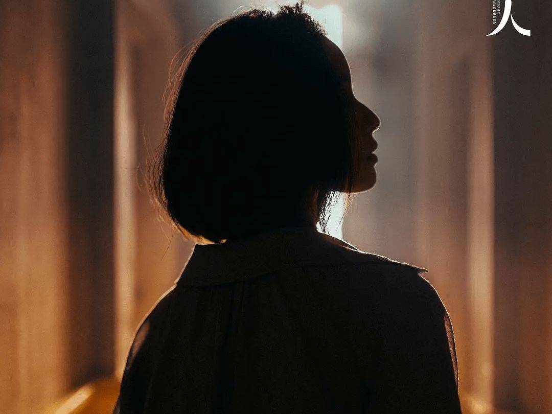 乐枫|邓伦新剧开拍，搭档倪妮上演“跨时空”相恋，男女配角未来可期！