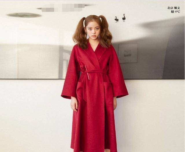 整体|欧阳娜娜素颜穿宽松外套,现身机场看着像个孩子,笑起来像初恋