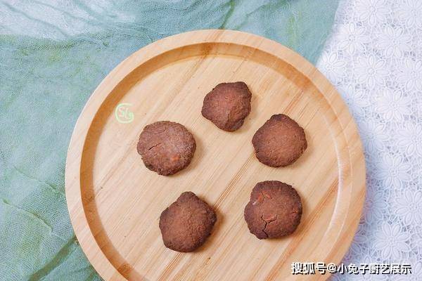 做法|巧克力中加一碗面粉,没想到那么好吃,吃一次就念念不忘