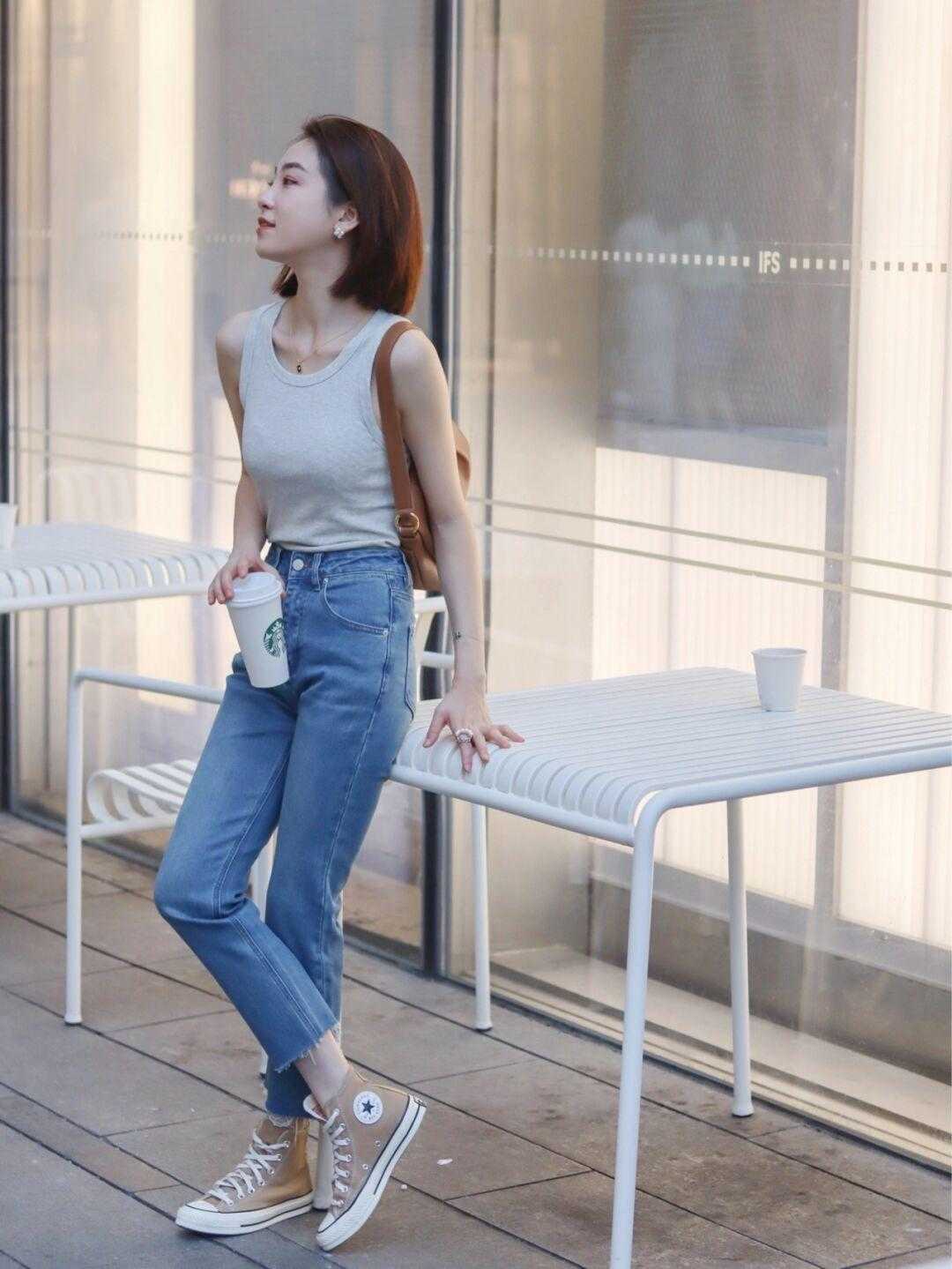 感觉|夏天穿搭没头绪？用背心搭配阔腿裤潇洒利落，显高又有气场