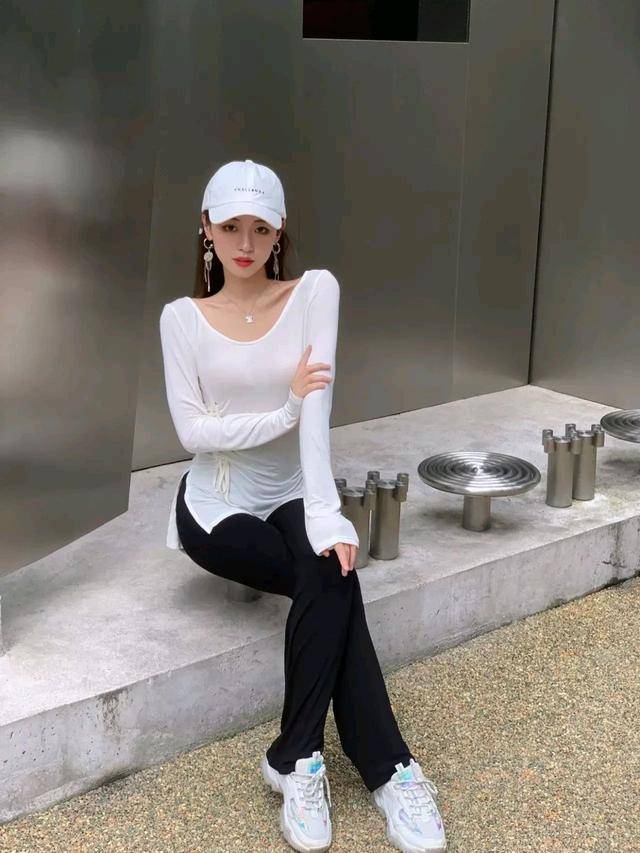 是一种,八卦爆料|初秋穿这样搭配可以防晒噢，简约美真的是一种舒适！