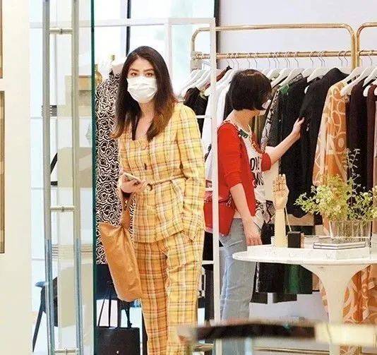 陈慧琳出道20多年零绯闻 香港乐坛最后一位天后 狗仔队拍不到的艺人_陈慧琳 小亲亲