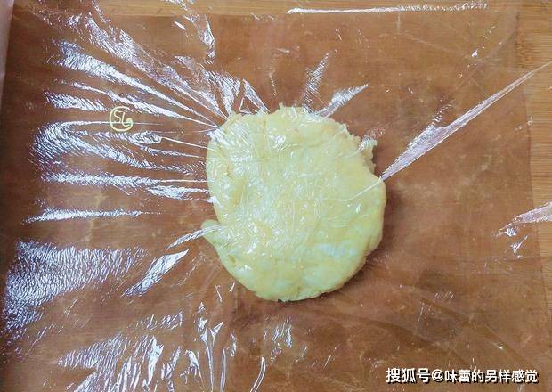 做法|自从学会这个小饼，早餐和零食不发愁，焦香酥脆超好吃，做法简单