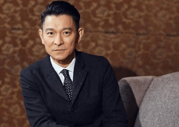 礼物|天王刘德华直播首秀，直播间人气突破一亿，特意关闭礼物打赏功能