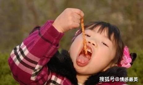 萱萱|家长“死死管住”孩子的嘴，4种零食不要碰！容易积食、影响发育