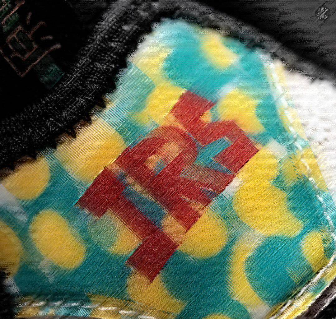 市场|酷到没朋友的夜光文字弹幕，这双虎扑联名鞋真的太宝藏了