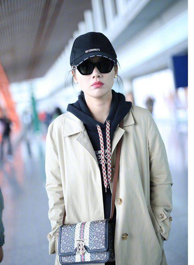 卫衣|马思纯的时尚秋季穿搭