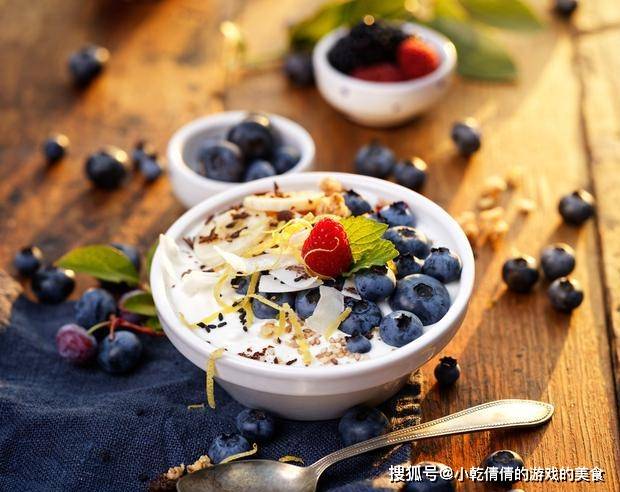 做法|酸奶燕麦的简单做法,比馒头简单,比油条酥香,拌拌就上桌