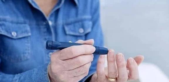 症状|“糖尿病”早期不疼不痒，身体“3处”出现反常，可能血糖已高！