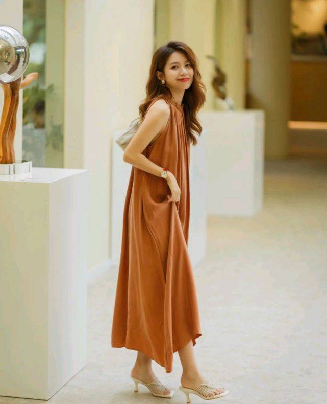 感觉|优雅浪漫的裙装穿搭，可以呈现俏皮甜美的感觉，也可以很有女人味