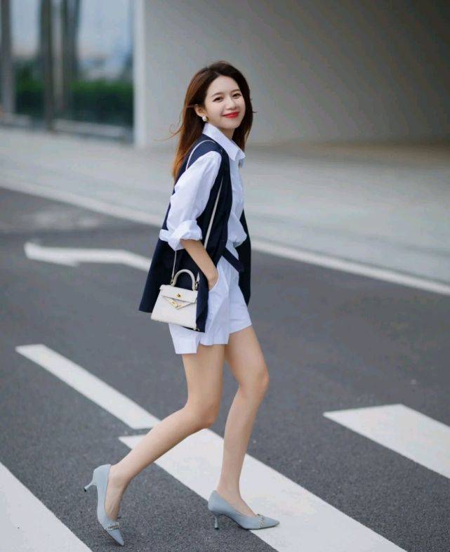 感觉|优雅浪漫的裙装穿搭，可以呈现俏皮甜美的感觉，也可以很有女人味