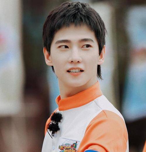 看了元气满满的哥哥终于明白男人的快乐永远那么幼稚而单纯