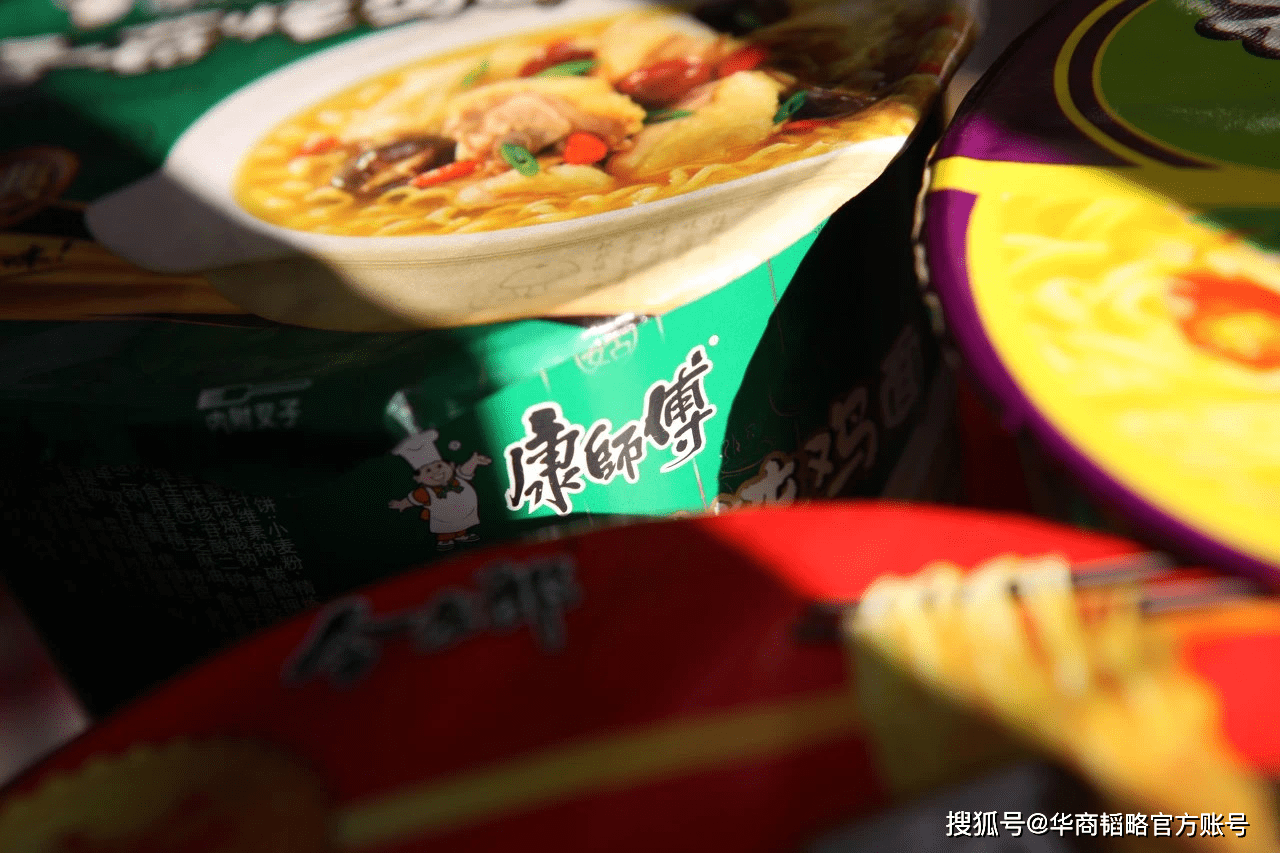 食品|良品铺子股价半年腰斩!代工贴牌很爽,但一直代工不会一直爽?