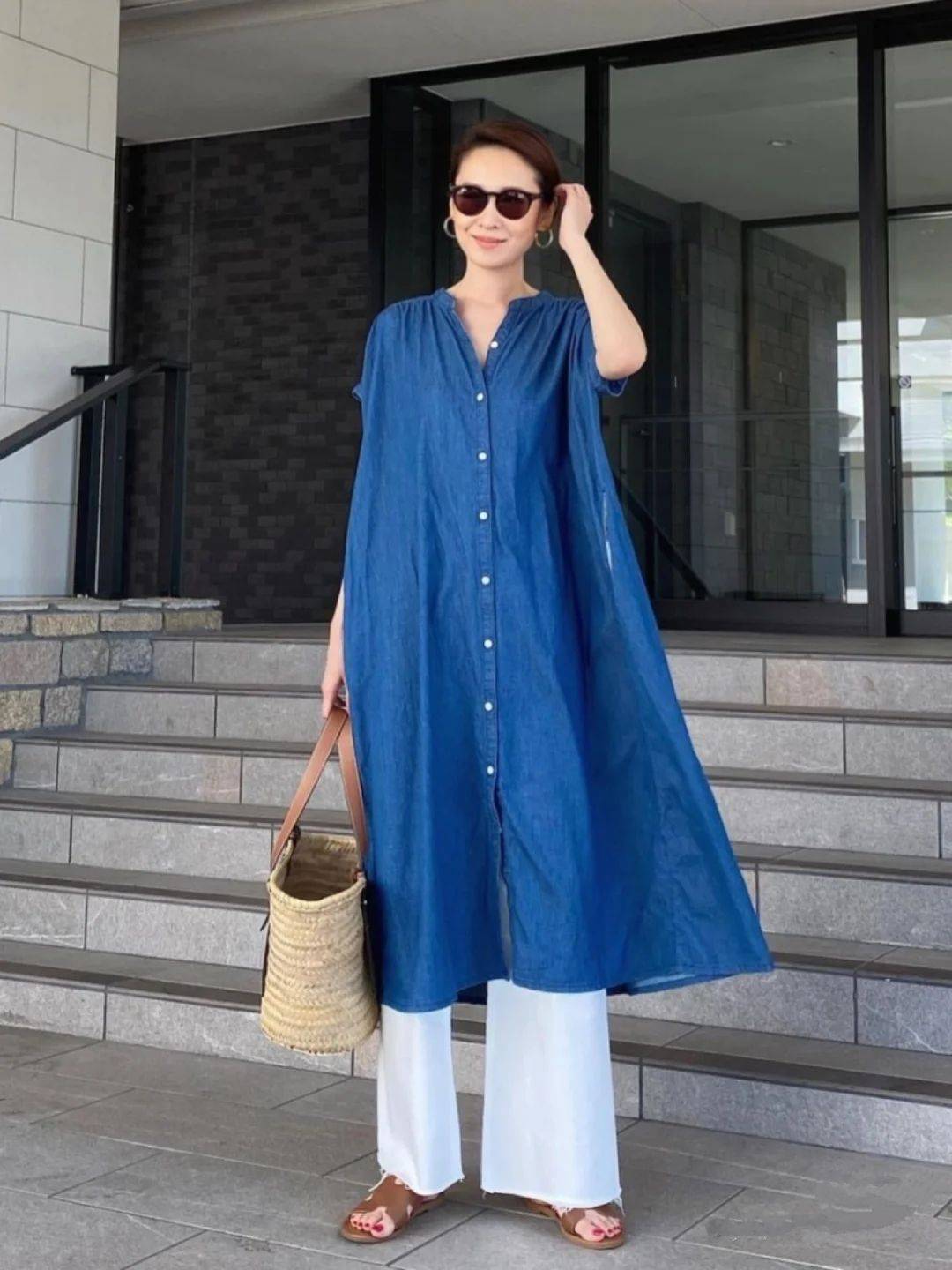 牛仔裤|这位日本大龄主妇的优雅打扮，看一次喜欢一次，简约高级又显气质