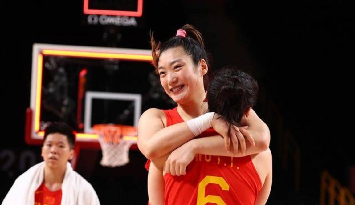 CCTV5+直播中国女篮决战澳大利亚姚明督战62分战神争2连胜！