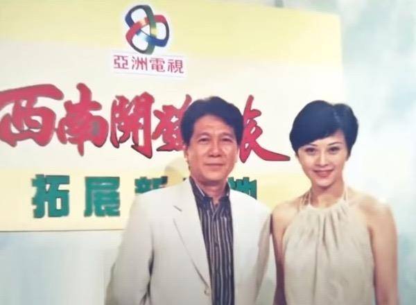 原创55岁朱慧珊转手卖掉豪宅二婚嫁入豪门成功当上阔太