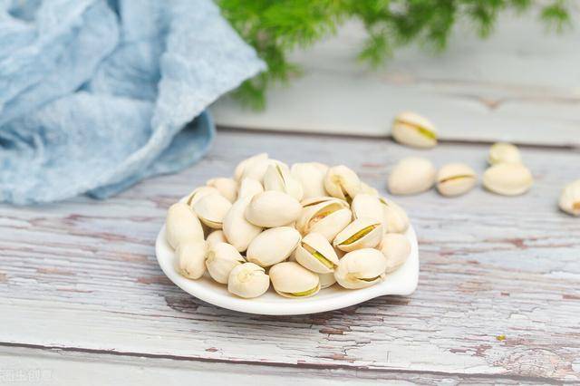 小谈|大年初一,不管有钱没钱多吃这5样,比瓜子花生香,牛年福气满满