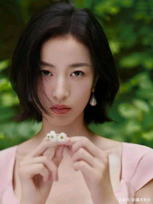 身份|周雨彤角色背后的身份是什么？