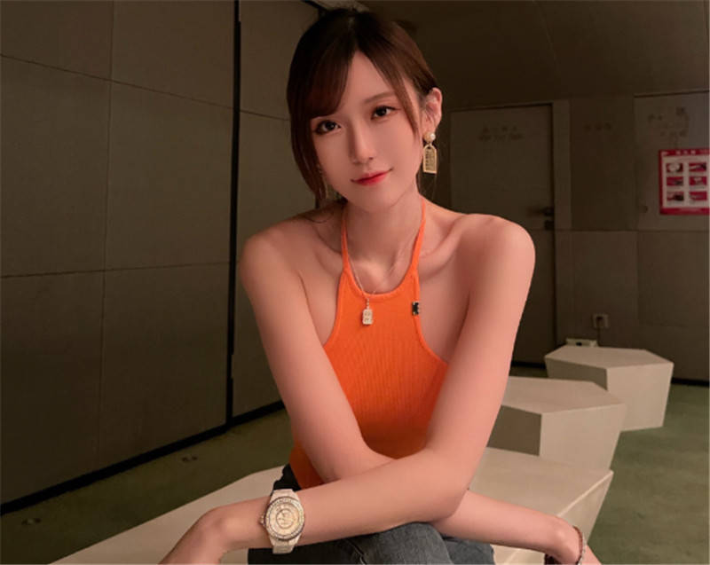 原创腐团儿晒居家泡脚照,美颜过头瘦成电线杆?网友:吉祥才是刚刚好