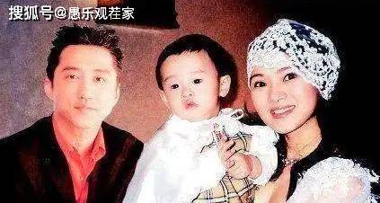 仙女|伊能静儿子再晒女装照，粉色纱裙妆容妖艳夸张，被赞“小仙女”