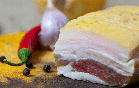 我国|肝不好可以吃羊肉吗？提醒：若想肝好，3种常见肉还需少吃，留意