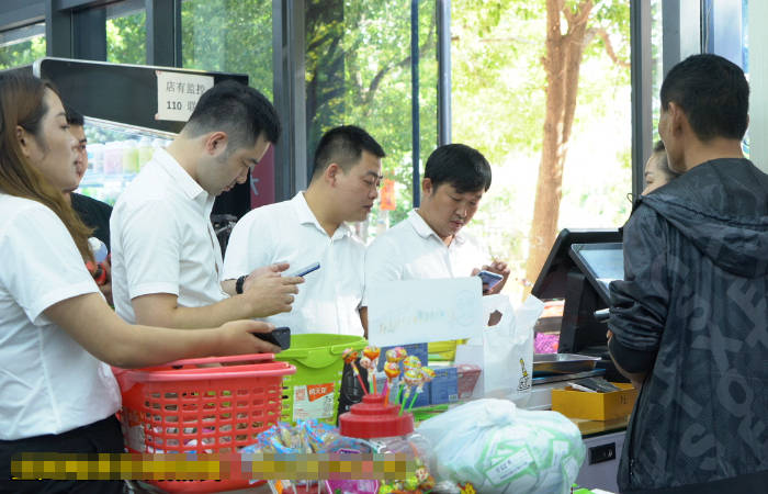 进行|选址时跟怡佳仁零食店门店有关的事,不注意有影响