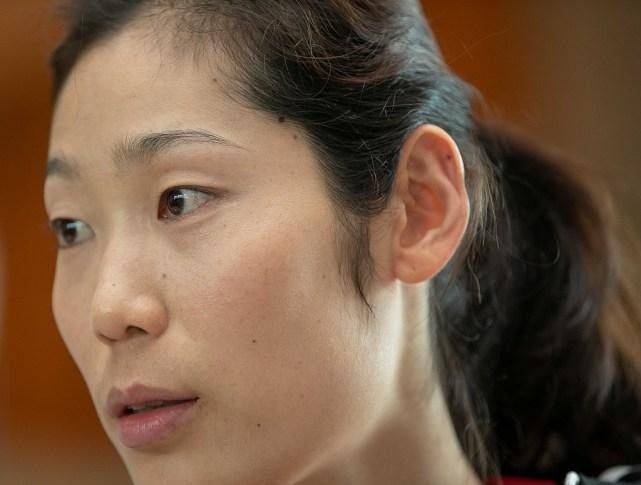 中性|女排队长朱婷看着就很坚毅，五官俊朗很中性，穿运动服太帅气了