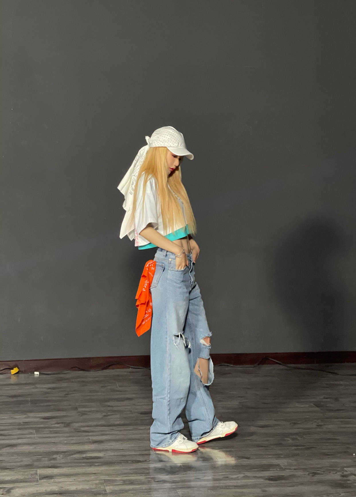 蓝色|穿搭模板徐梦洁来了！私服清爽时髦又养眼，小仙女们快来get