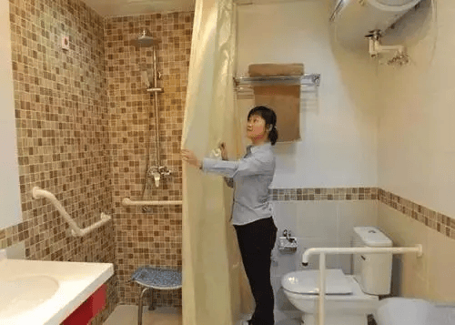 厨房墙壁装灯泡效果 ce5c0d032012422fb3aa4b3c5ab774b7.png