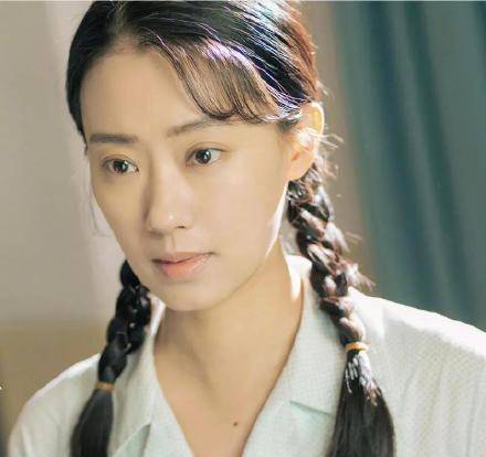 女明星|扎麻花辫不土的女明星，只服这10位，时髦不说还少女感十足