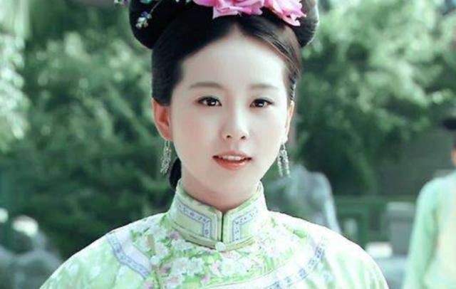 赵丽颖|古装绿衣美人：刘亦菲脱俗，赵丽颖灵动，热巴娇俏，她俩最经典！
