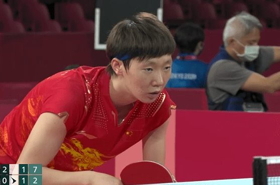 3-0轻松横扫对手,之后的单打,王曼昱又3-0击败刘媛,仅让对手得到8分