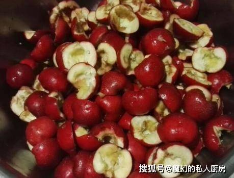 怎么做山楂罐头好吃不酸 ac120dcd20fe48a4a436520aeaad5879.jpeg