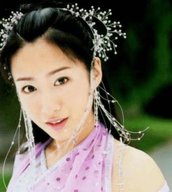 侵权|满天星头饰有多美？王艳、唐宁美到肝颤，最后一位宛若天仙！
